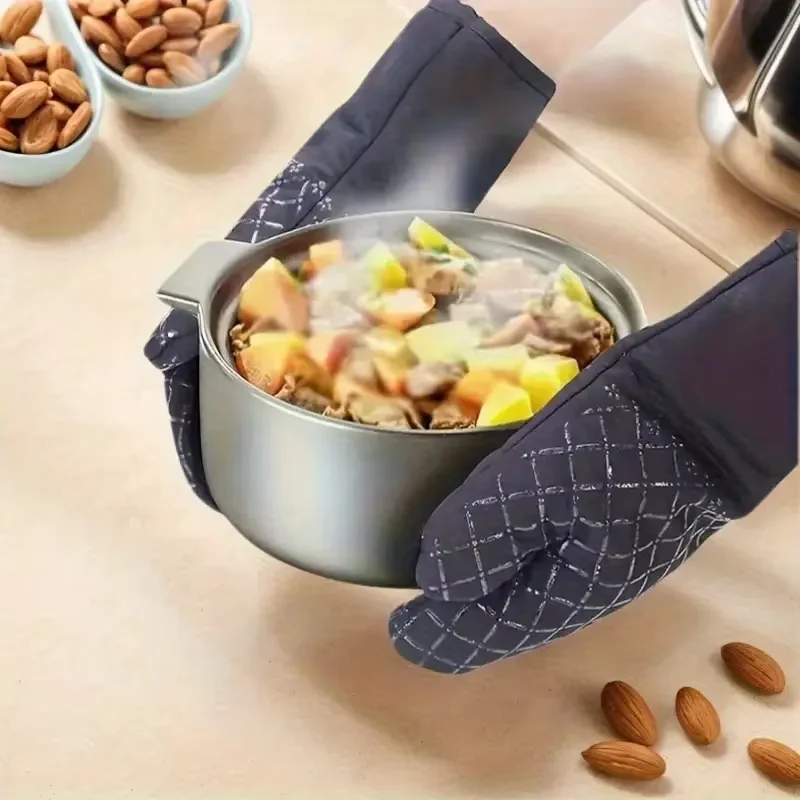 Oven Gloves and Pot Holder Set - Image 3