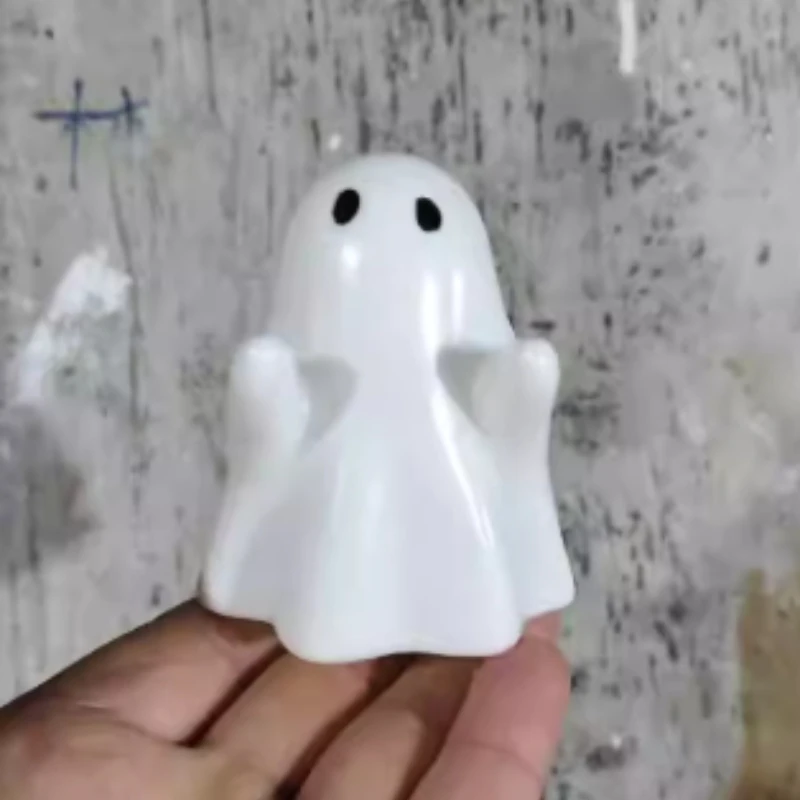 Cute Ghost Resin Pen Holder